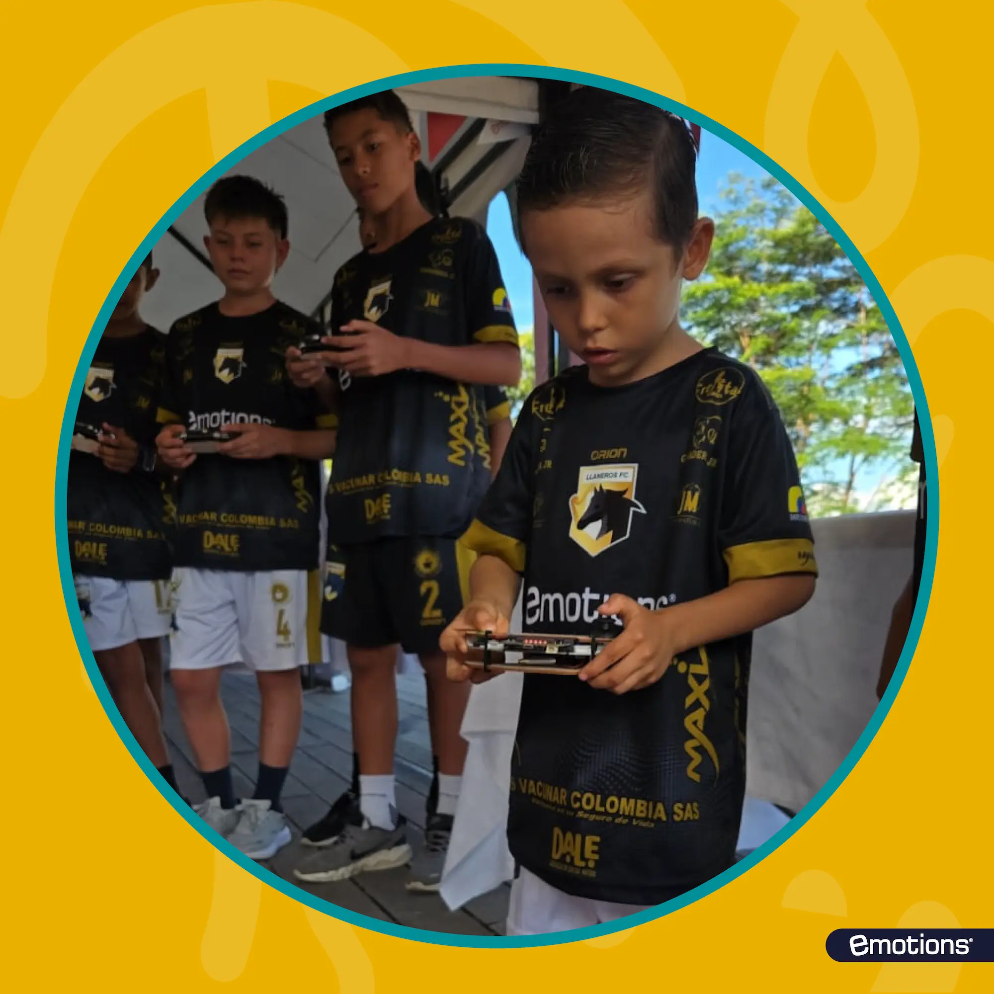 El programa Futuros Llaneros integra recursos educativos de Emotions donde los niños aprenden sobre robótica, lógica computacional y ciencia aplicada.
